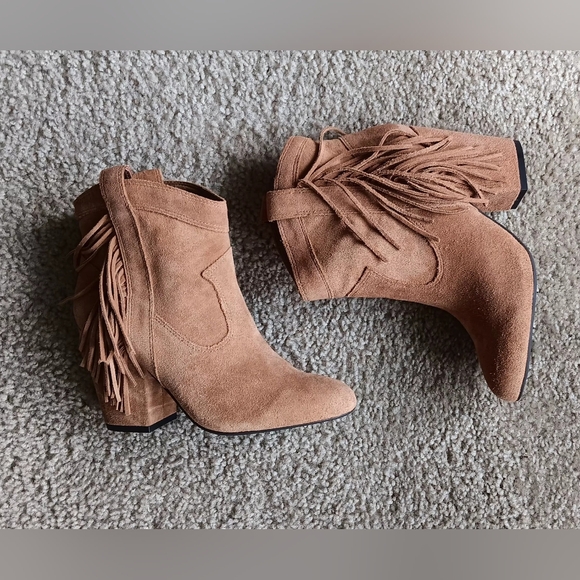 JESSICA SIMPSON fringe cowboy Booties Sz 6 TAN SUEDE BOOTS - Picture 1 of 9